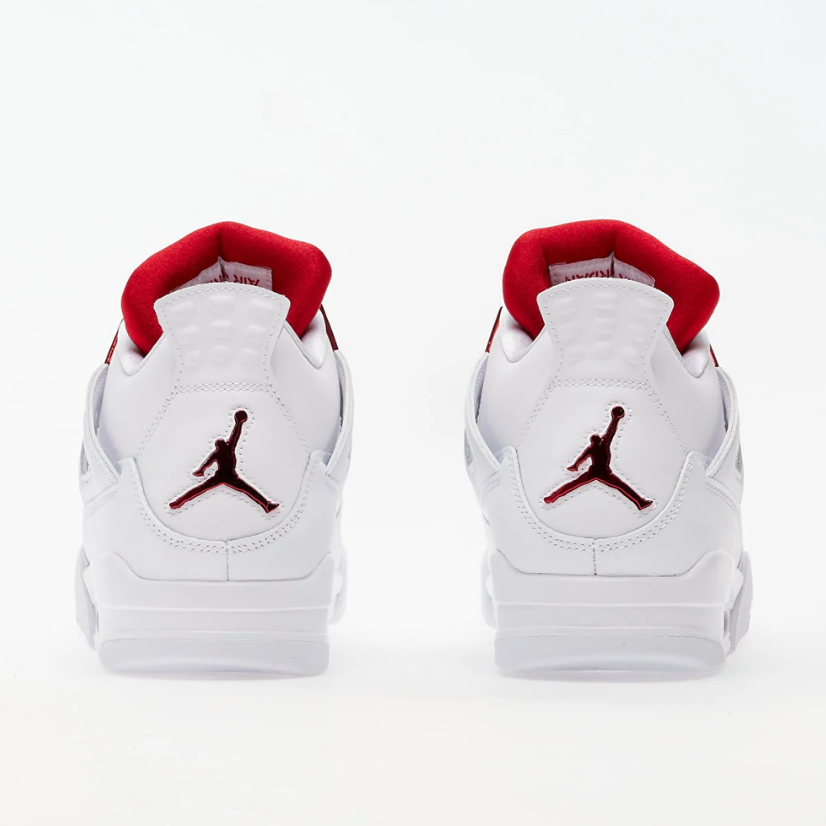 Air Jordan 4